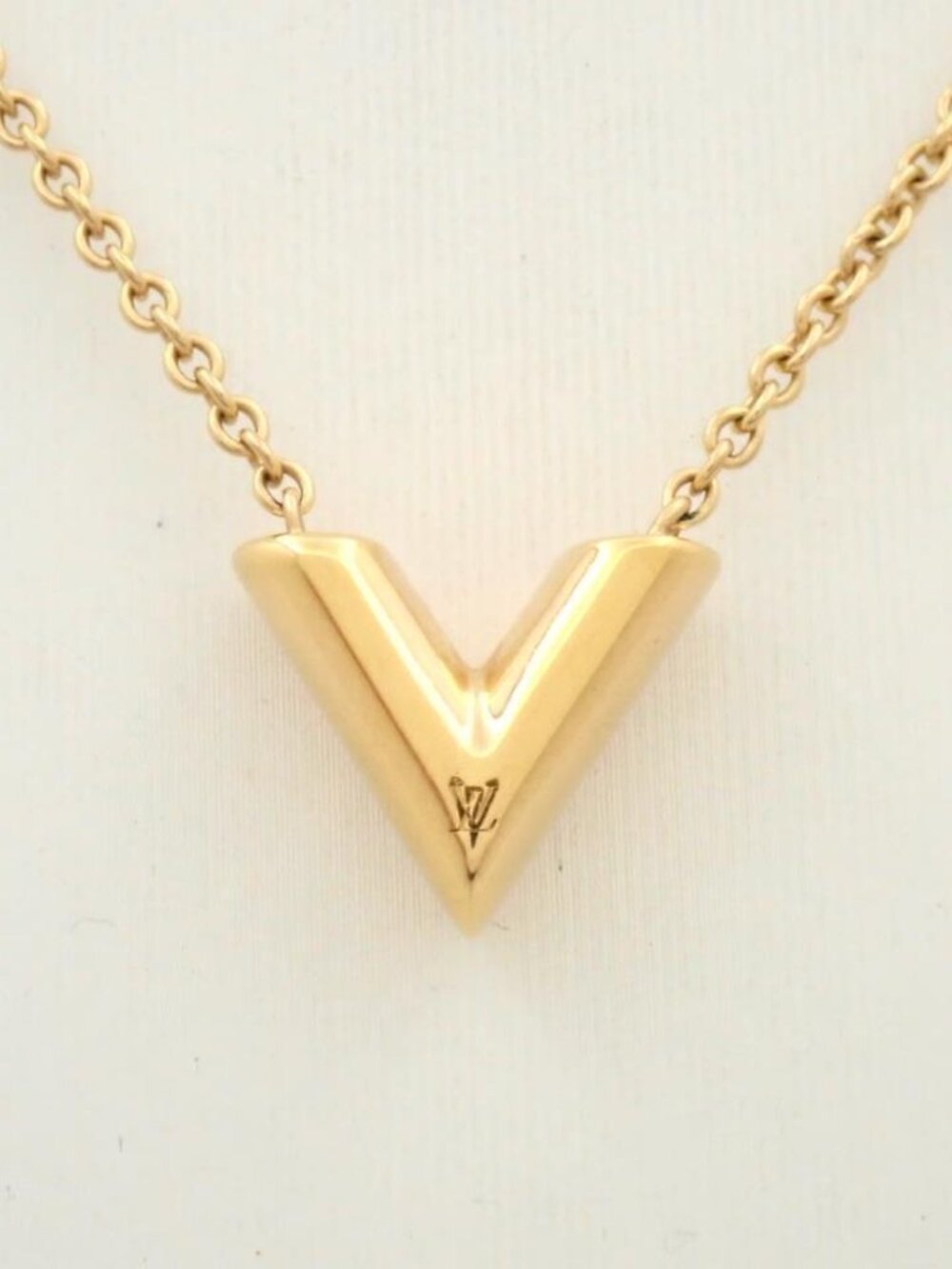 LV Necklace ~18" - Picture 3 of 3